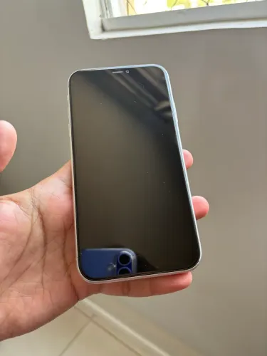 iPhone 11 - Semi - 64gb