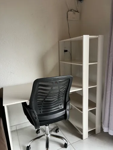 Vende se escrivania branca