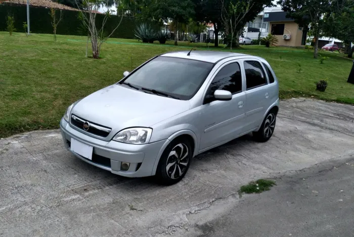 Chevrolet Corsa Hat. Premium 1.4 8V Econoflex 5P 2010