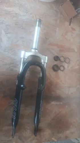 Garfo 26 rígido+caixa de direção