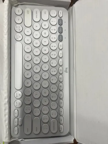 Teclado gamer compacto logitech peeble keys