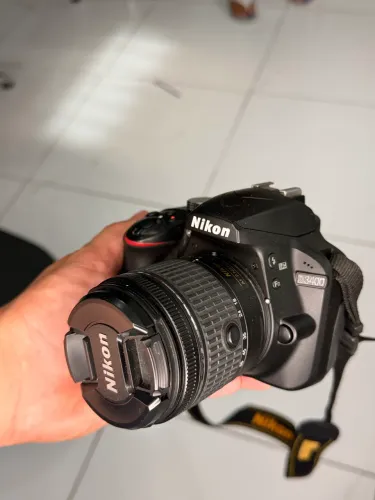 Vendo câmera Nikon D3400