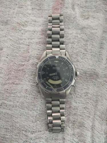 Relógio Technos Skydiver T205.07 "Sorriso" (Para Conserto / Peças)