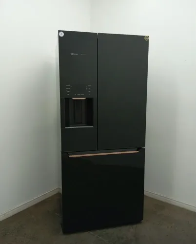 Geladeira Electrolux, By side com filtro na porta