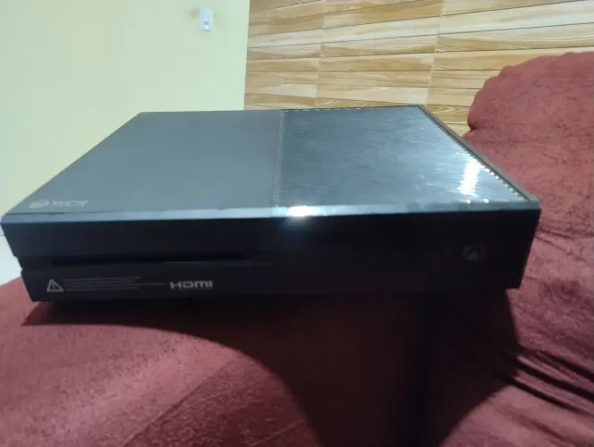 Vendo Console exbox one com defeito exclusivo para retirada de peças!