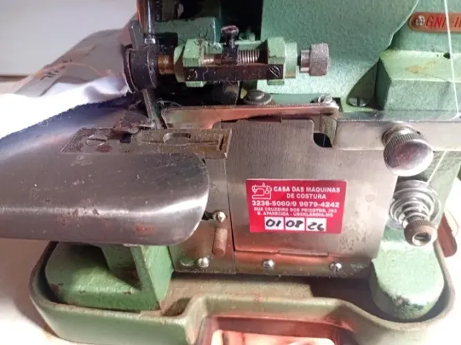 Máquina de costura