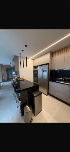 APARTAMENTO para LOCAÇÃO na QUADRA do MAR - FINAMENTE MOBILIADO