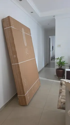 Caixa papelão + isopores TV 75"