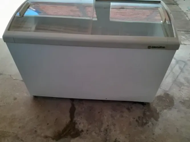 Freezer horizontal metalfrio, tubulação de cobre