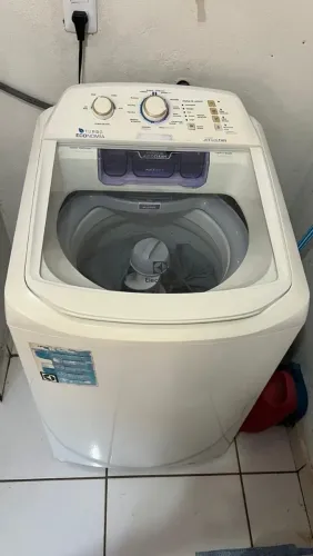 MÁQUINA DE LAVAR ROUPA 