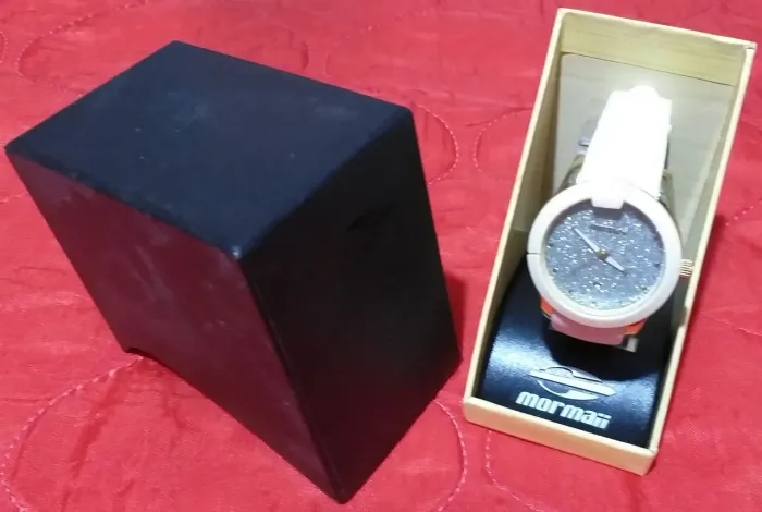 Relógio Mormaii Feminino Modelo MO2035CU-8B Branco Dourado Detalhes Pode Retirar ZN SP