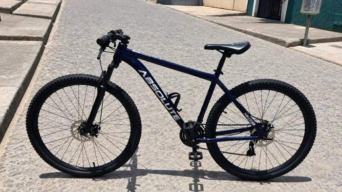 Bike absoluta aro 29, Toda revisada , a vista tem preço, garantia 3 meses. 