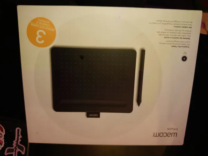Wacom Intuos CTL-4100/K0-AX, Small, USB, sem Bluetooth.