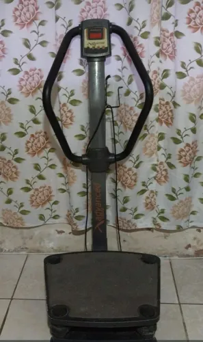 Plataforma vibratória 