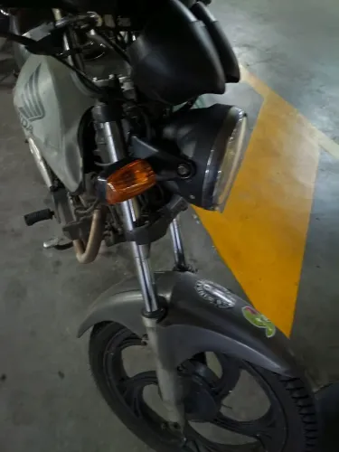 Vendo uma moto 150 cc ano 2008