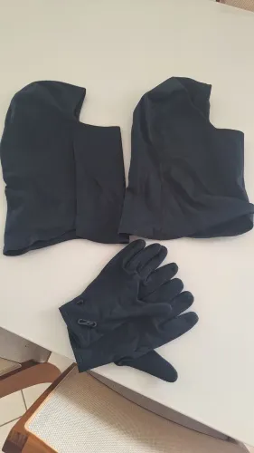 02 Balaclavas tam único e 01 par de luva tamanho P. SOLO X-THERMO