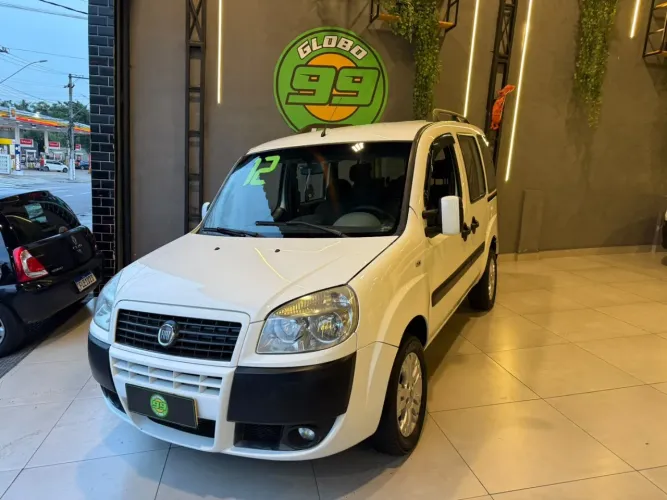 Fiat Doblo Essence 1.8 Flex 16V 5P 2012