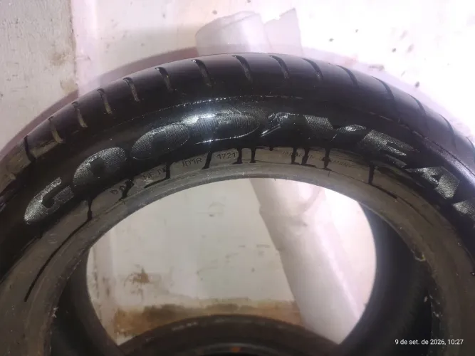 Pneu 245/50-18 Goodyear
