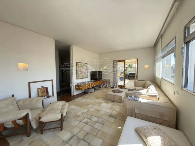 Exclusividade e bem-estar: Cobertura duplex repleta de luz e conforto no Itaim Bibi !