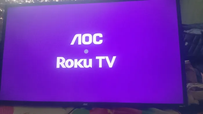 Vendo tv smart AOC roku 43 polegadas tem todos aplicativo filmes séries grátis canal 