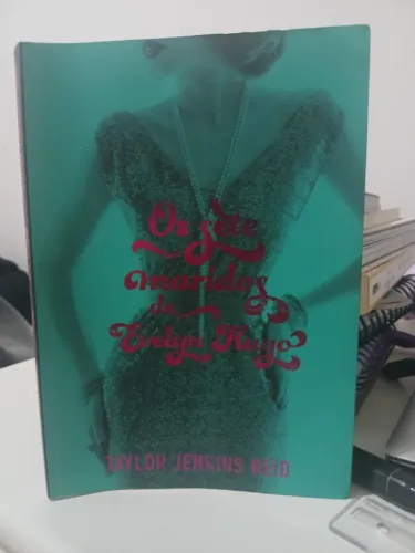 Os sete maridos de Evelyn Hugo.