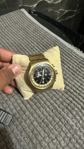 Swatch cara preta 
