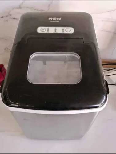 Estou vendendo essa máquina d gelo da fhilco