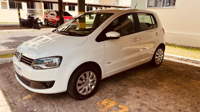 Volkswagen Fox 1.0 MI Total Flex 8V 5P 2013