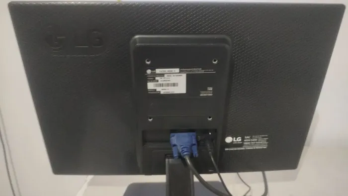 Monitor LG Flatron 16M38A?B | 16 Polegadas LCD