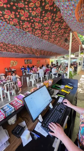 RESTAURANTE EM FUNCIONAMENTO À VENDA - GOIÂNIA/GO