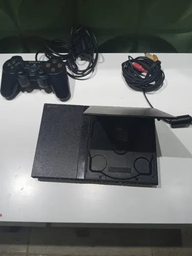 Console tudo original play2 usado faltando um cabo