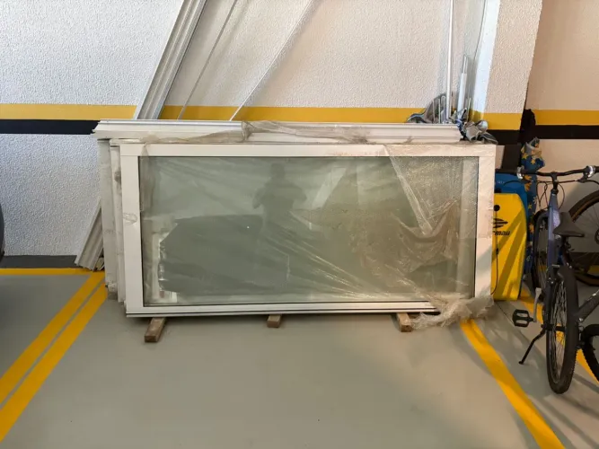 Porta de correr vidro/aluminio 6 folhas 1m