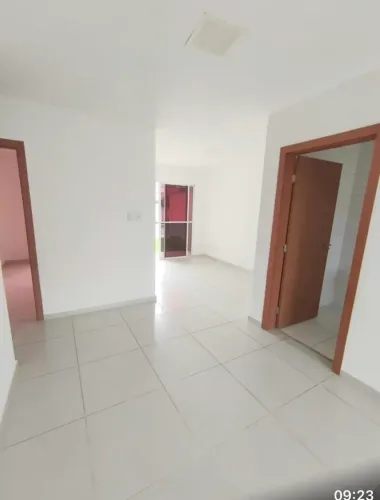 Alugo casa 3/4 no bairro Sim