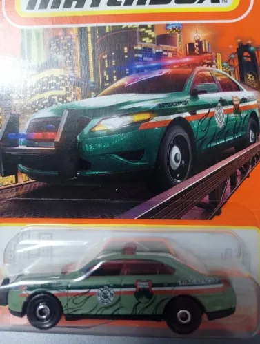 Miniatura MATCHBOX FORD POLICE INTERCEPTOR - Escala 1:64