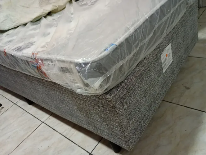 Cama box solteiro e colchão novo