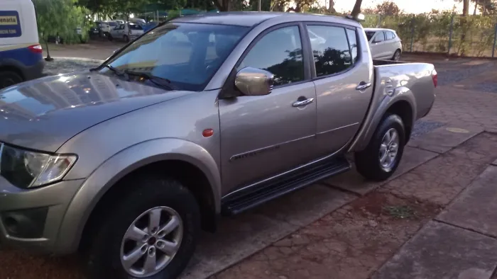 Mitsubishi L200 Triton HPE 3.2 CD TB Int.diesel AUT 2012