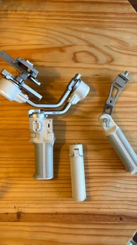 DJI RS 4 Mini COMBO - Com Rastreamento Inteligente e Handle Extra