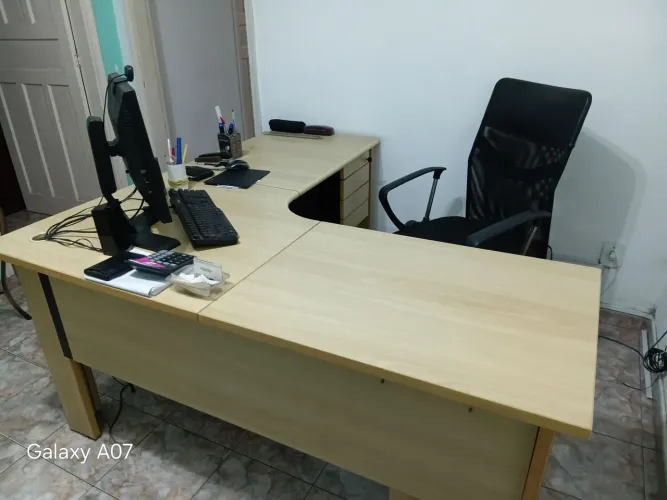Mesa de escritorio em L usada de 1.60 x 1.60