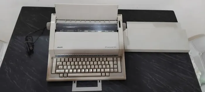 Maquina de escrever eletrica 