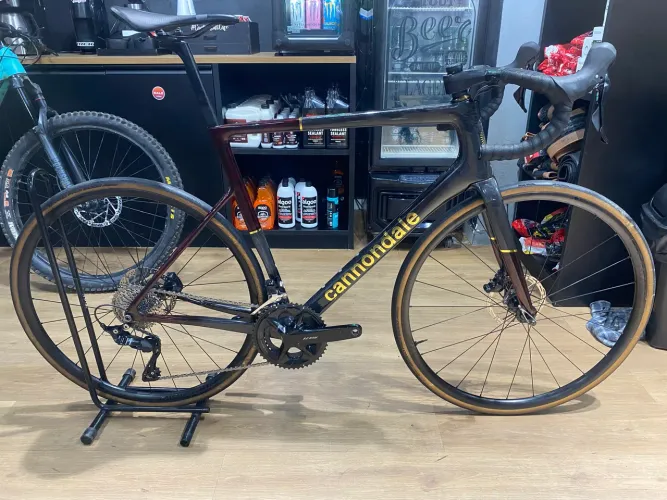 Vendo bike cannondale supersixevo