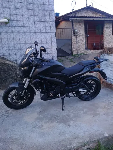 Vendo moto único dono nova pouco usada em perfeitíssimo estado único dono