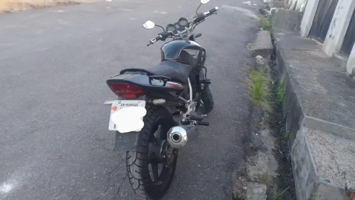 Moto cb 250 em dia troco em outra