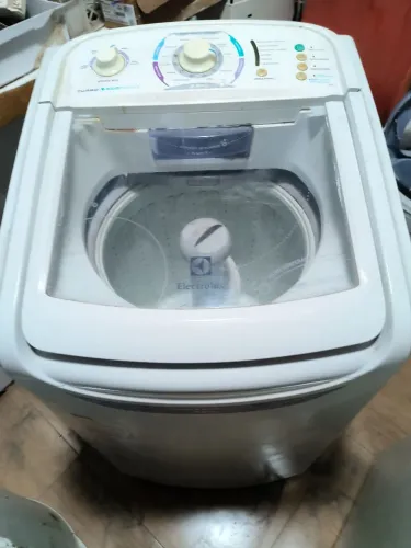 Máquina de lavar roupa Eletrolux