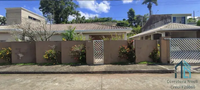 Casa 03 quartos sendo 02 suítes, COM EDÍCULA, lugar lindo, super arborizado em CAJATI -SP