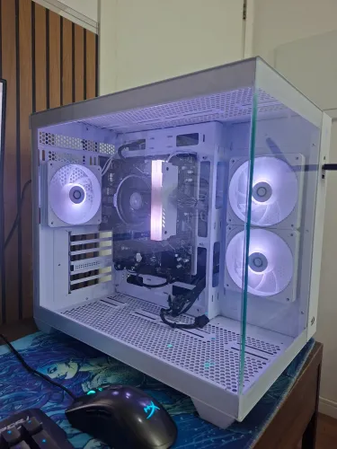 PC Gamer Ryzen 7 8700G 16GB DDR5