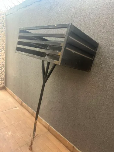 Vendo lixeira semi nova