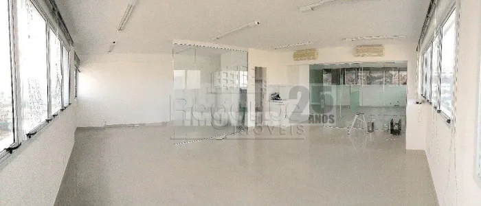 Sala comercial à venda no bairro Coqueiros em Florianópolis