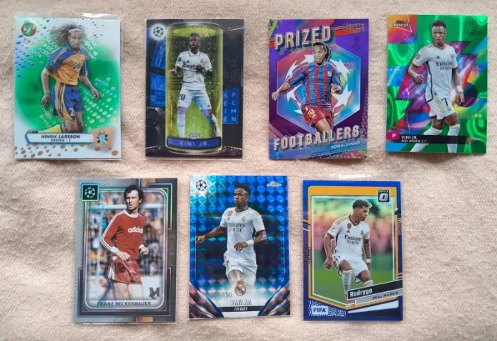 Cards Topps e Panini (Vini Jr, Rodrygo, Ronaldinho e outros)