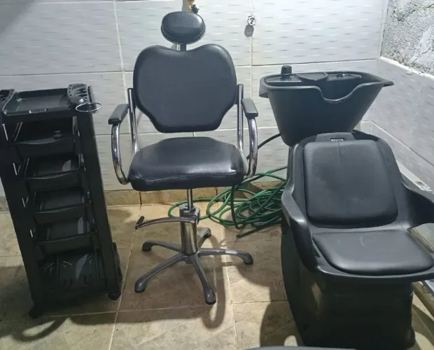 Kit cadeira, lavatório com temperatura 