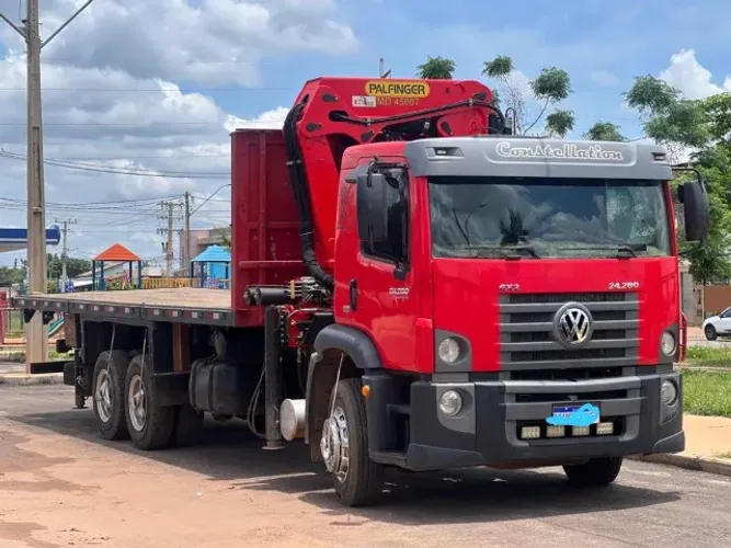 Caminhão munck Volkswagen
